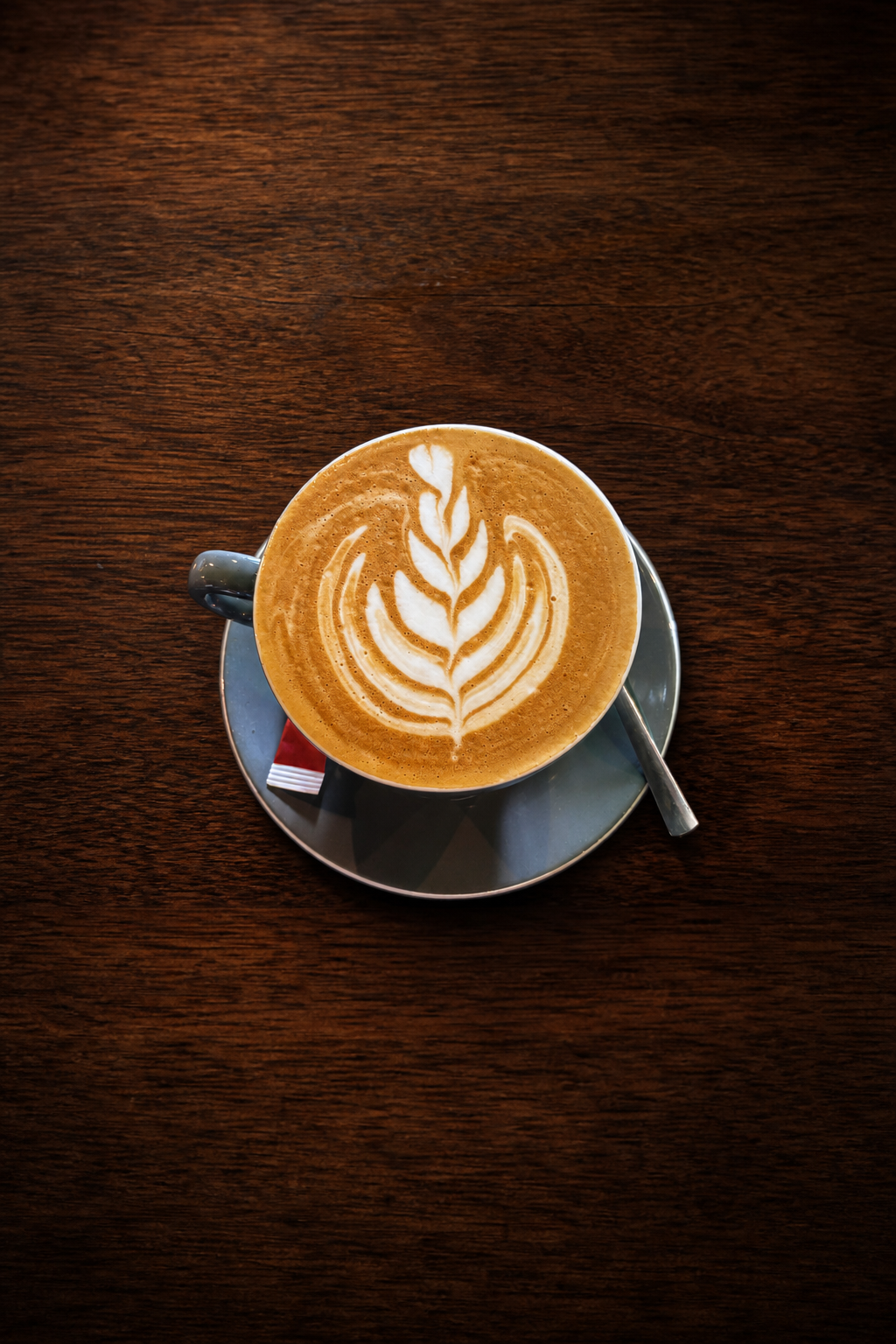 Café latte et son latte art servi au Brennan's Snug